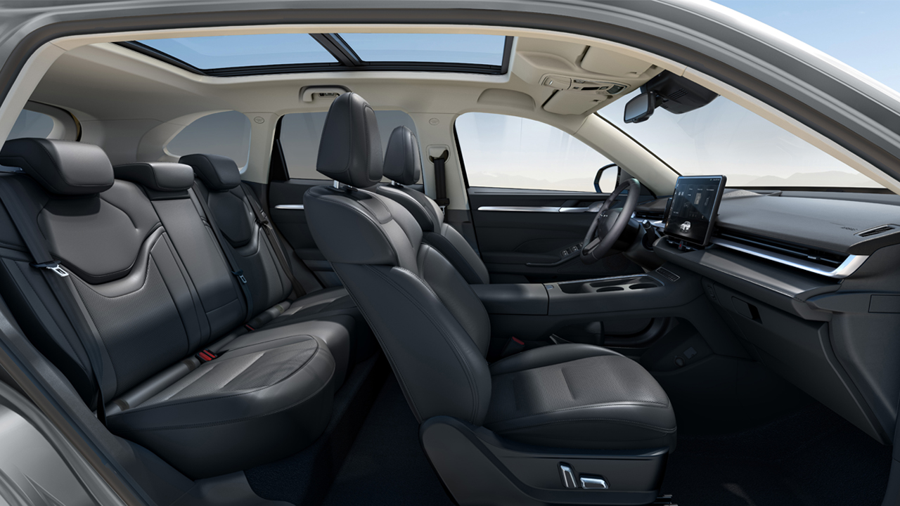 HAVAL H6 Innenraum mit Panorama-Dach HAVAL H6 Innenraum mit Panorama-Dach